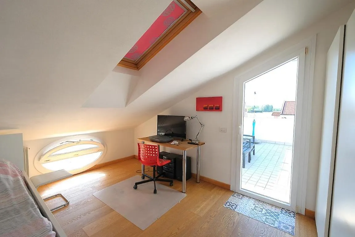 Duplex 3 Camere 2 Bagni Piazza Drago Τζεσόλο Λίντο 0*,  Ιταλία